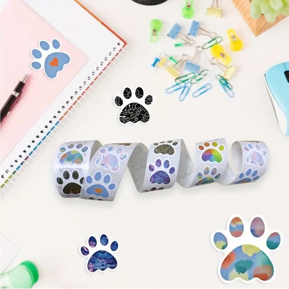 Roll of 500 Paw Print Self-Adhesive Shaped Paper Stickers - Picture 6 of 6